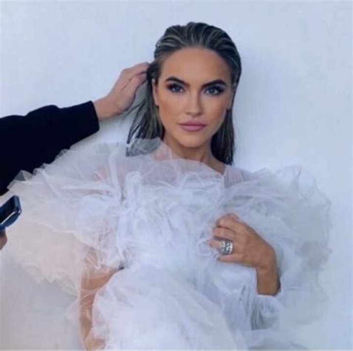 Chrishell Stause Height, Weight, Age, Measurements, Net Worth, Facts