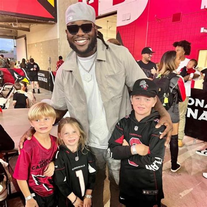 Does Jesse Luketa Have A Girlfriend? Personal & Professional Life Details