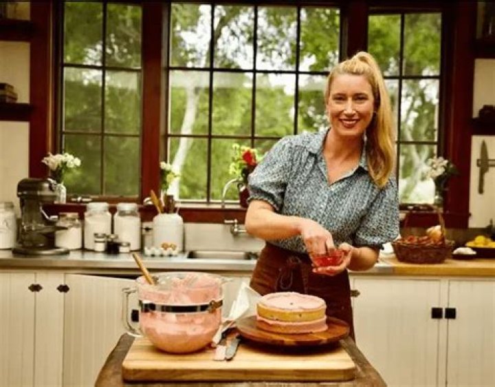 Elizabeth Poett Net Worth | Elizabeth Poett Bio, Wikipedia, Cookbook, Husband, Siblings, Age, Instagram