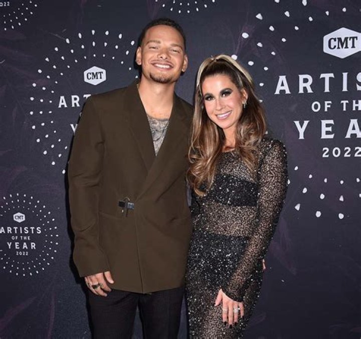Know About Kane Brown; Wife, Age, Songs, Tour, Net Worth, Family