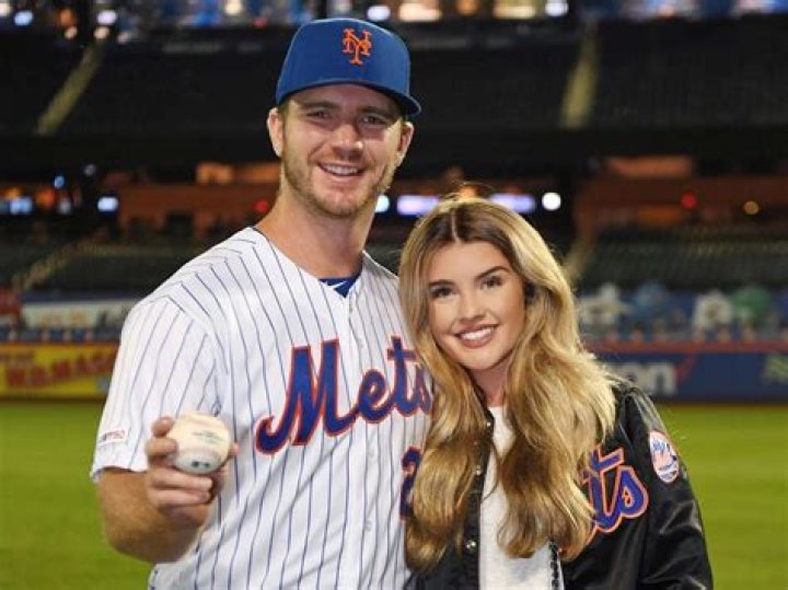 Know About Pete Alonso; Age, Jersey, Salary, Girlfriend, Home Runs