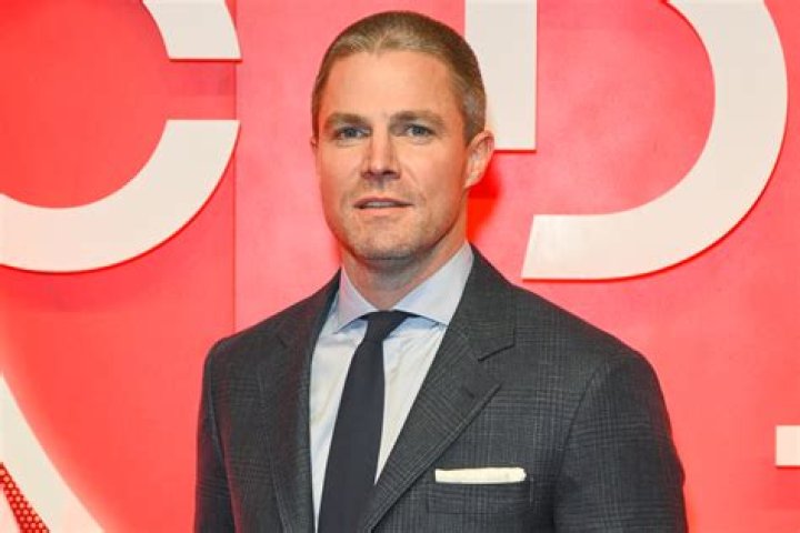 Stephen Amell Fortune